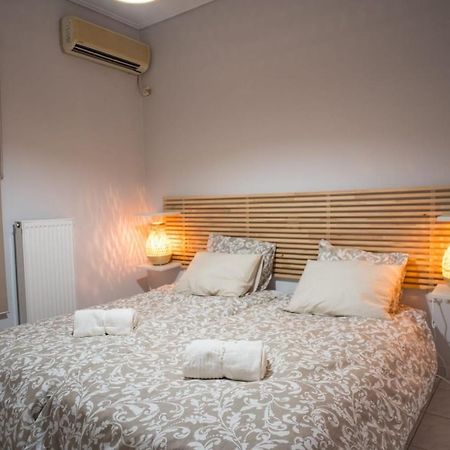 피레아스 It Is A Pleasant, Modern, Functional House! 아파트 외부 사진