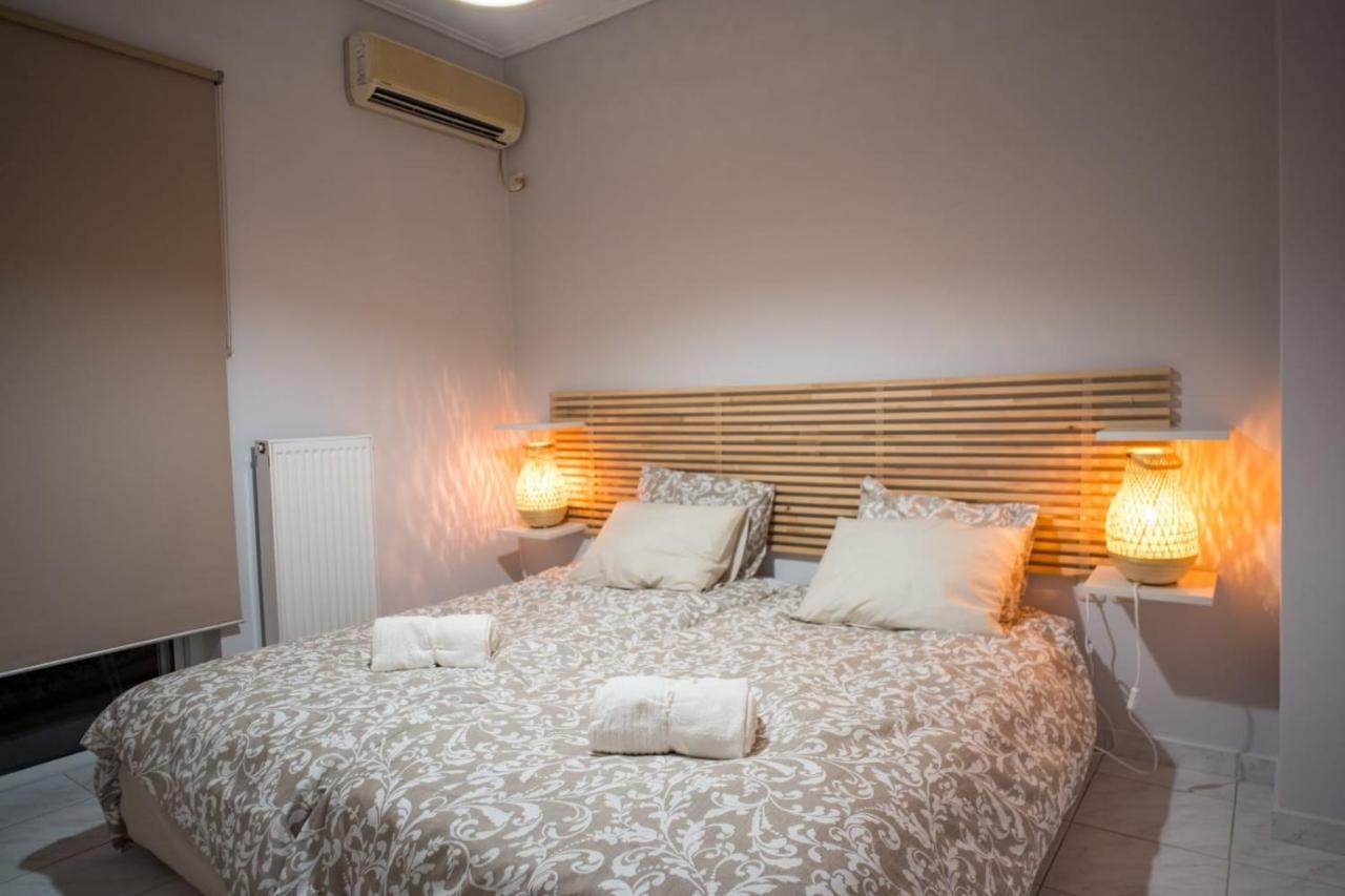 피레아스 It Is A Pleasant, Modern, Functional House! 아파트 외부 사진