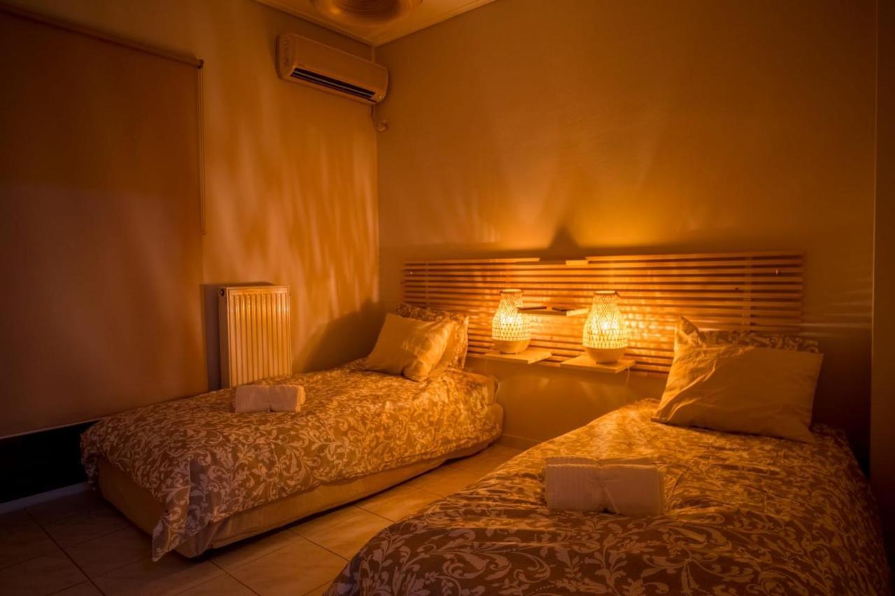 피레아스 It Is A Pleasant, Modern, Functional House! 아파트 외부 사진
