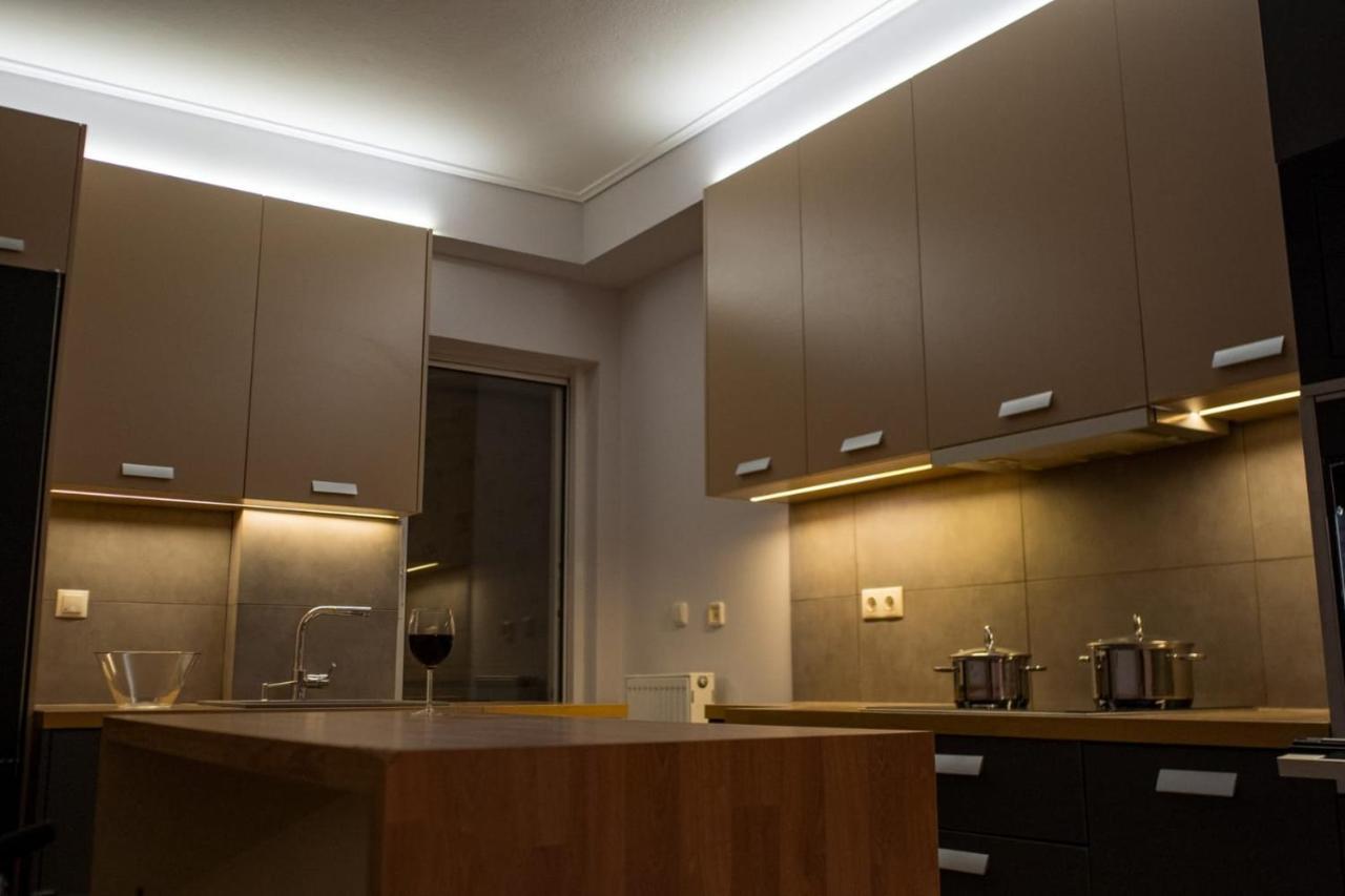 피레아스 It Is A Pleasant, Modern, Functional House! 아파트 외부 사진