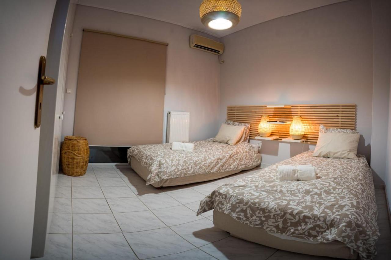 피레아스 It Is A Pleasant, Modern, Functional House! 아파트 외부 사진
